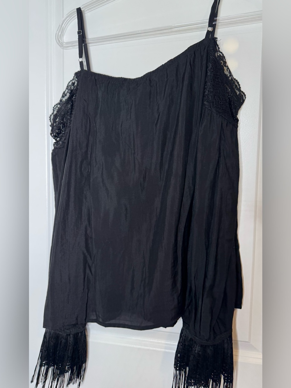 URSIME Black Fringe lace v-neck boho western long sleeve cold shoulder sz md - Picture 4 of 5